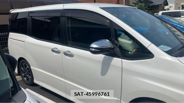 Toyota VOXY 2015-10 8329343-3