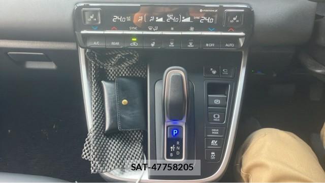 Toyota VOXY 2026-01 8329344-14