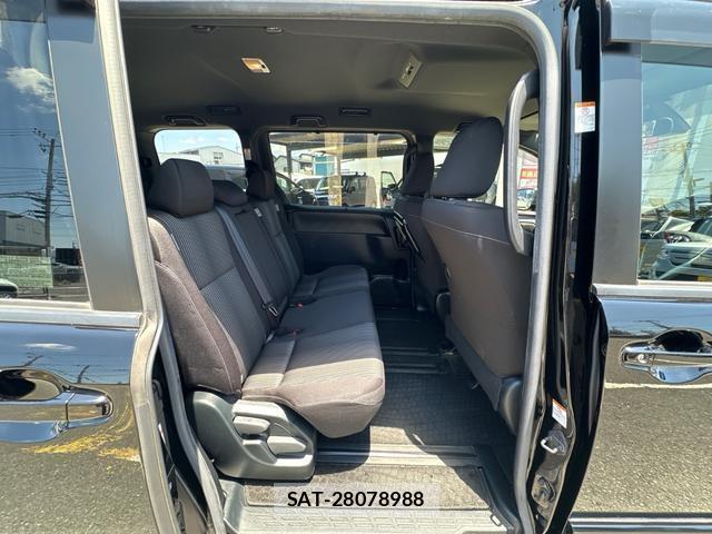 Toyota VOXY 2021-02 8329346-13