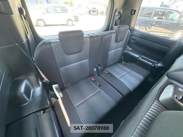 Toyota VOXY 2021-02 8329346-16