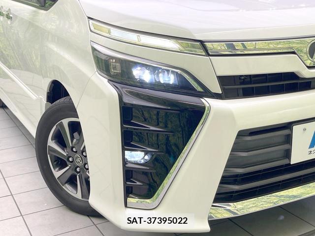 Toyota VOXY 2018-02 8329480-12
