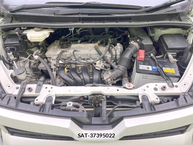 Toyota VOXY 2018-02 8329480-17