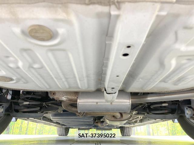 Toyota VOXY 2018-02 8329480-18