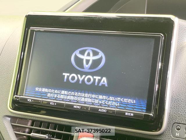 Toyota VOXY 2018-02 8329480-3