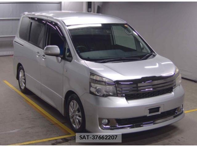 Toyota VOXY 2012 8329877-0