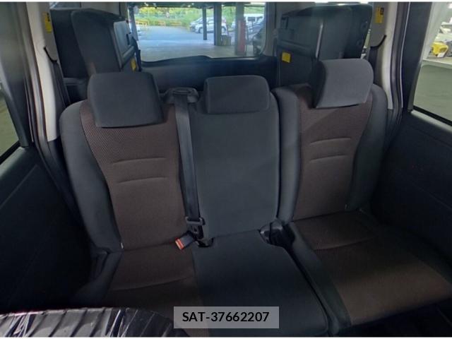 Toyota VOXY 2012 8329877-3