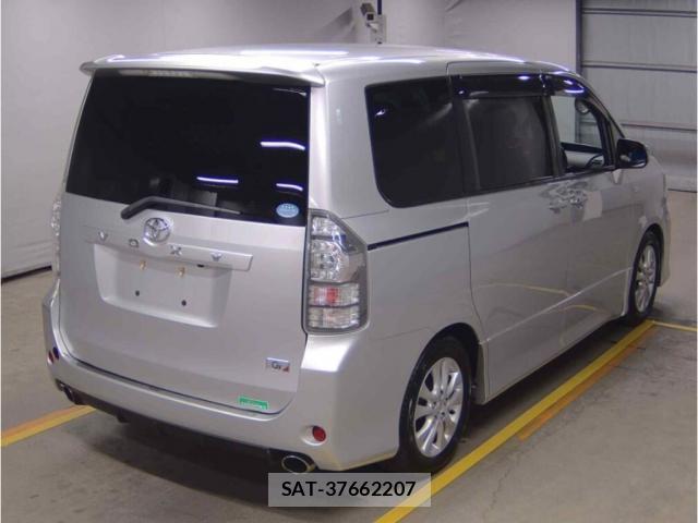 Toyota VOXY 2012 8329877-5