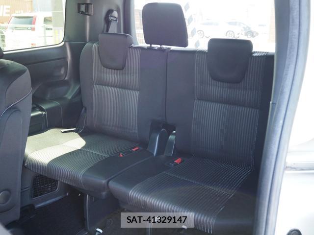 Toyota VOXY 2018-05 8329939-10