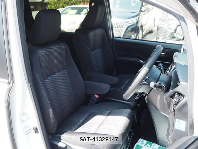 Toyota VOXY 2018-05 8329939-7