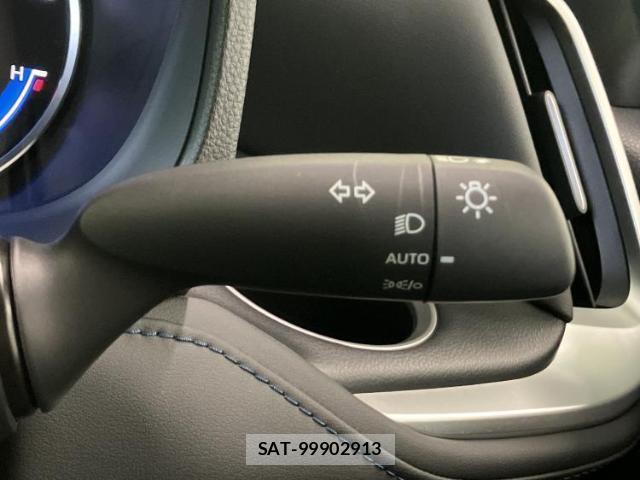Toyota VOXY 2025-12 8329950-17