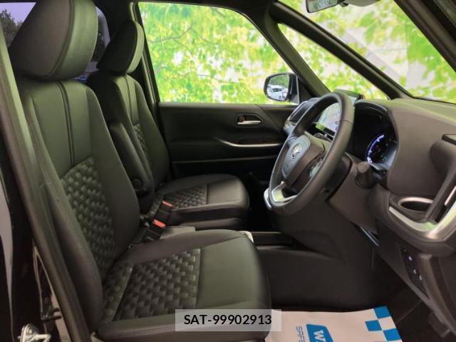 Toyota VOXY 2025-12 8329950-3