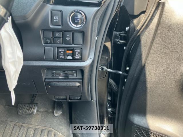 Toyota VOXY 2020-03 8330263-11