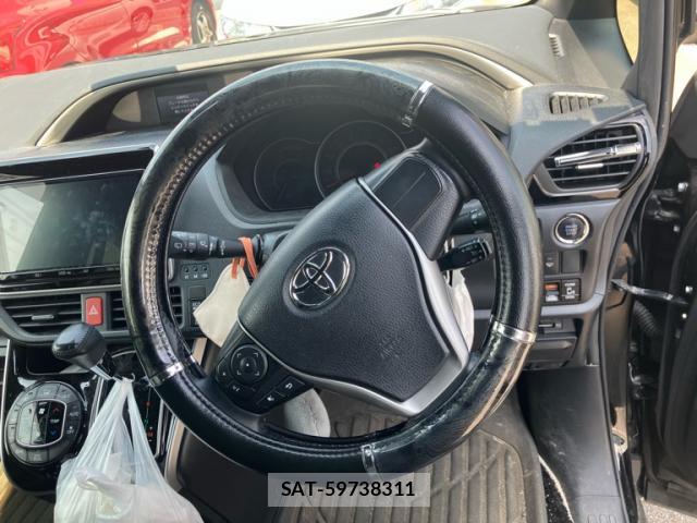 Toyota VOXY 2020-03 8330263-14