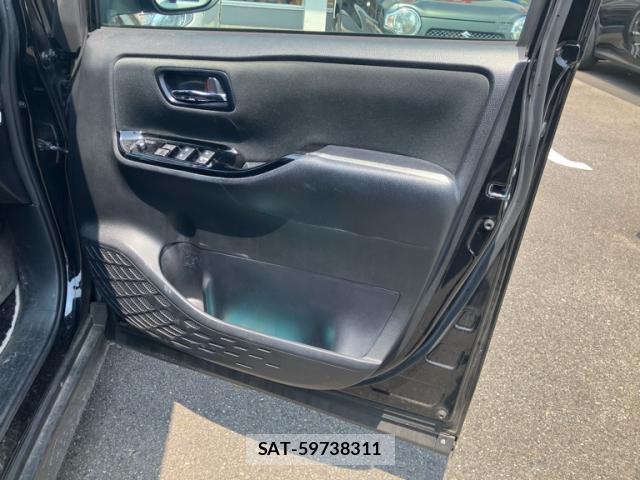 Toyota VOXY 2020-03 8330263-9