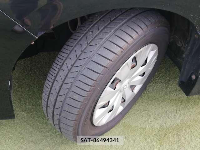 Toyota VOXY 2017-03 8330312-15