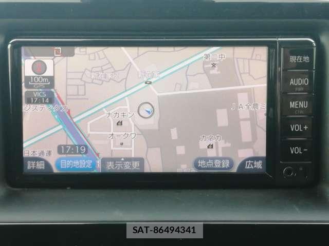 Toyota VOXY 2017-03 8330312-6