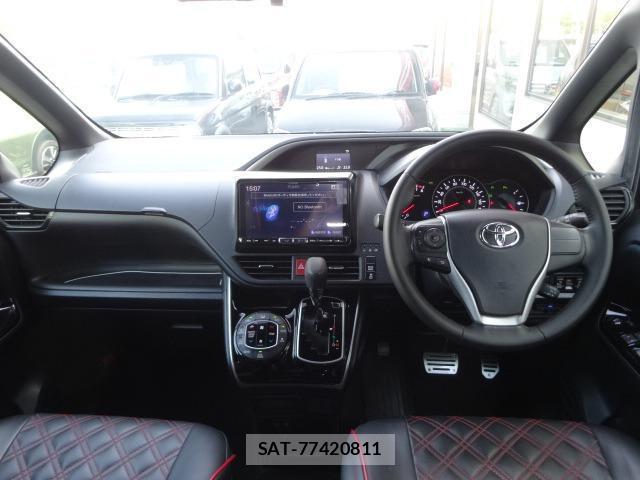 Toyota VOXY 2019-11 8330389-1
