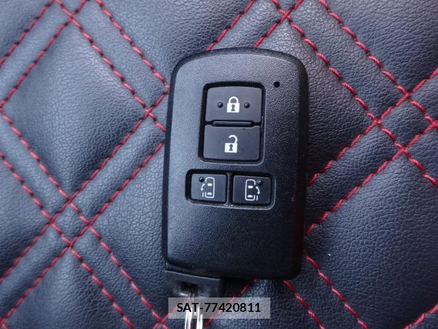 Toyota VOXY 2019-11 8330389-5