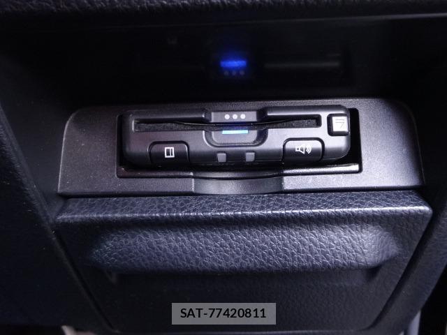 Toyota VOXY 2019-11 8330389-8