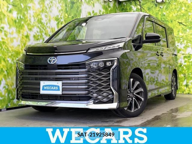 Toyota VOXY 2023-03 8330394-0