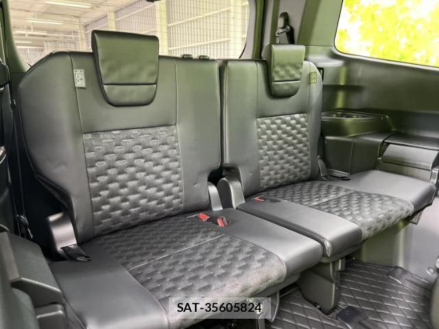 Toyota VOXY 2023-11 8330460-5