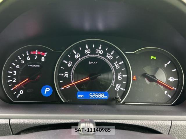 Toyota VOXY 2019-11 8330465-12