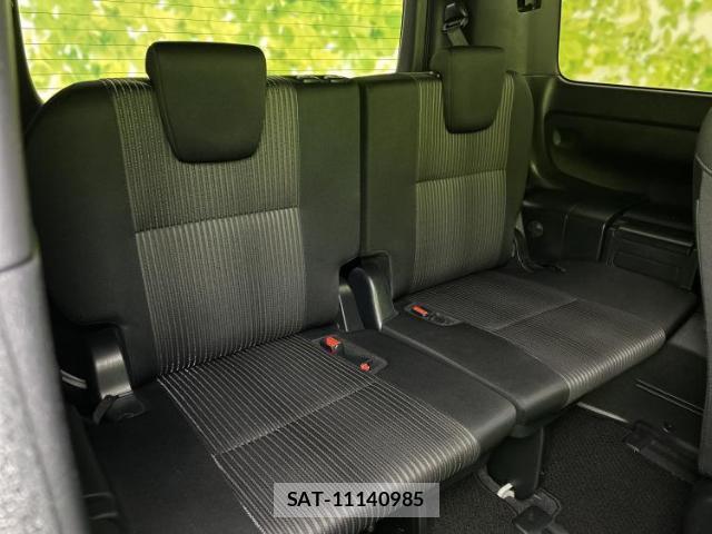 Toyota VOXY 2019-11 8330465-5