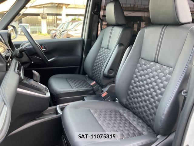 Toyota VOXY 2025-11 8330490-5
