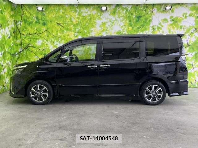 Toyota VOXY 2019-10 8330524-1