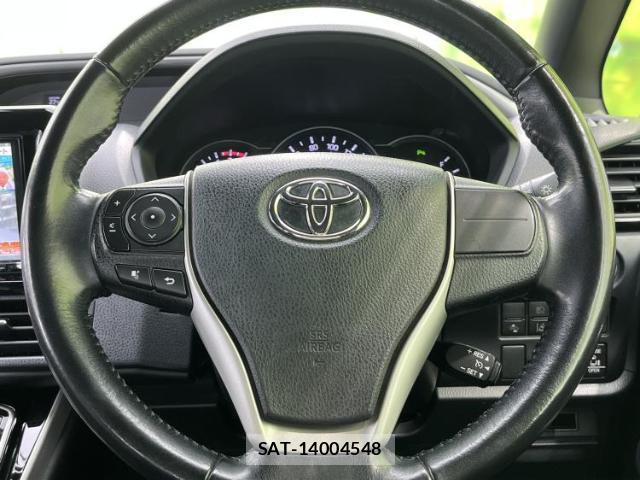 Toyota VOXY 2019-10 8330524-14