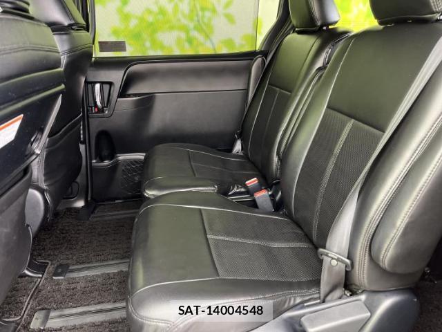 Toyota VOXY 2019-10 8330524-7