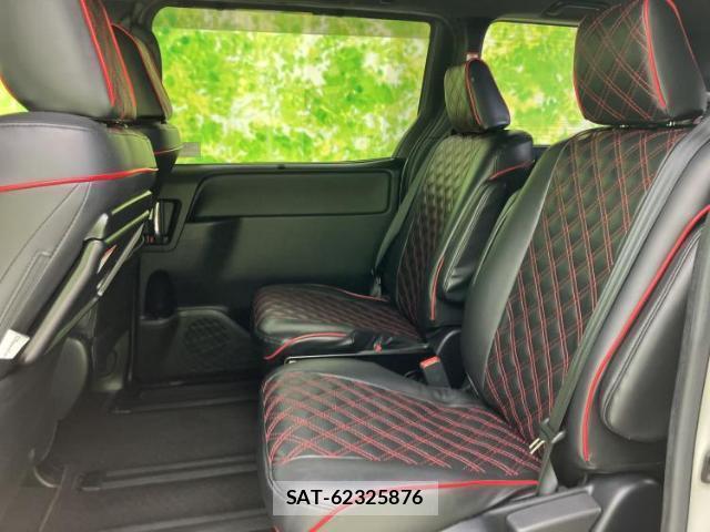 Toyota VOXY 2021-05 8330563-7