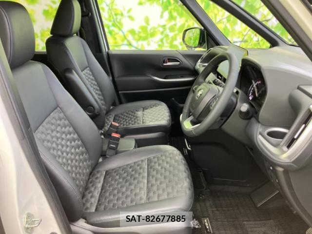 Toyota VOXY 2023-06 8330631-3