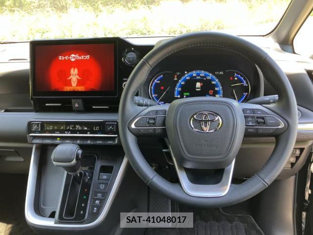 Toyota VOXY 2024-10 8330663-15