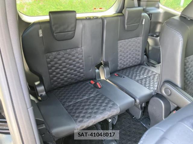 Toyota VOXY 2024-10 8330663-5