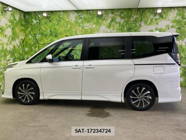 Toyota VOXY 2025-04 8330668-1