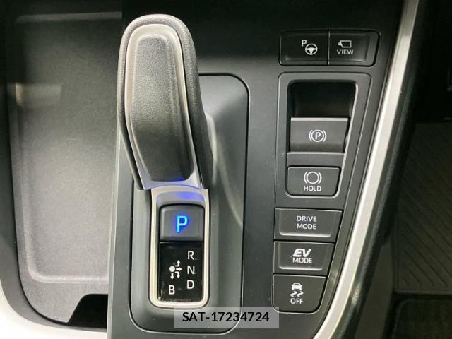 Toyota VOXY 2025-04 8330668-17