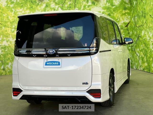 Toyota VOXY 2025-04 8330668-2