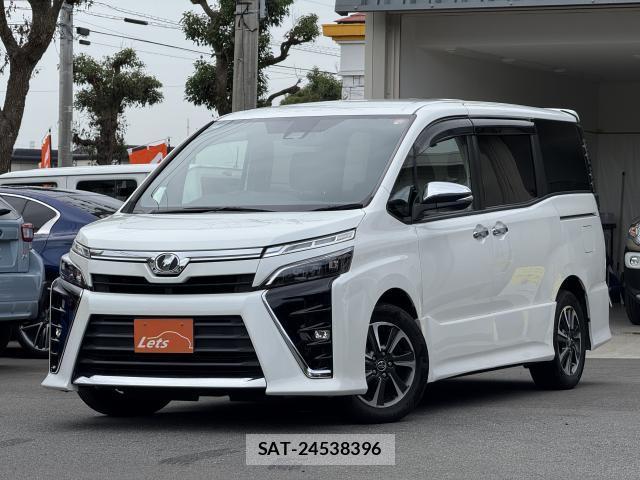 Toyota VOXY 2018-07 8330673-0