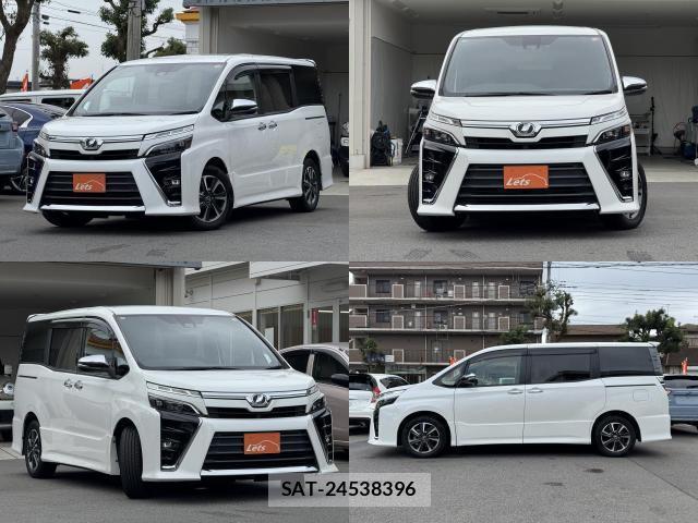 Toyota VOXY 2018-07 8330673-1