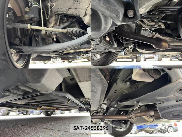 Toyota VOXY 2018-07 8330673-17