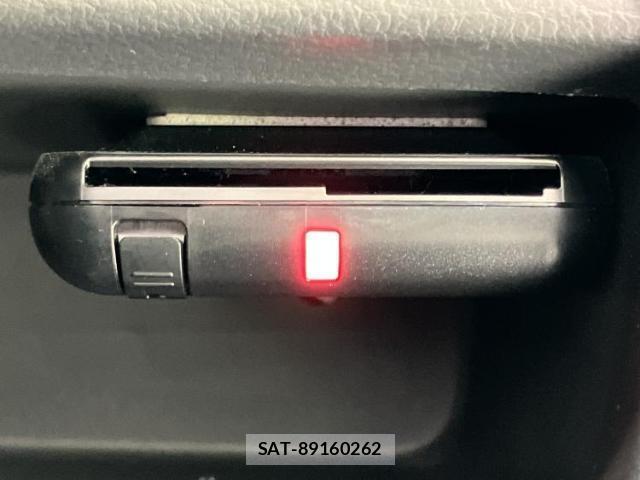 Suzuki WAGON R 2015-04 8329011-13