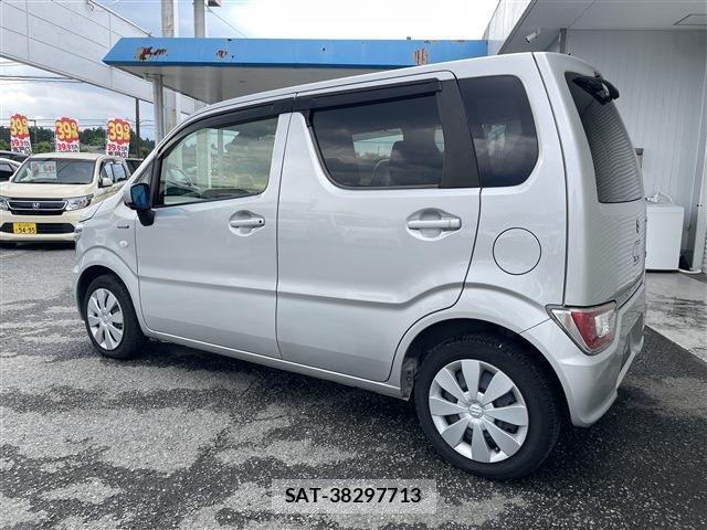 Suzuki WAGON R 2017-08 8327752-4