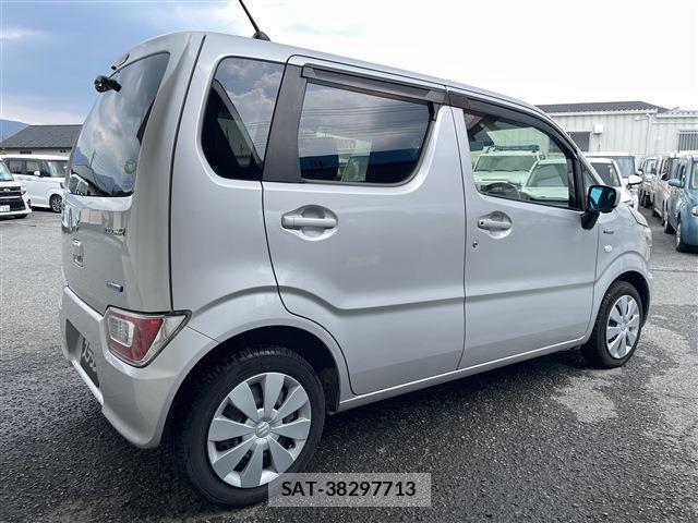 Suzuki WAGON R 2017-08 8327752-8