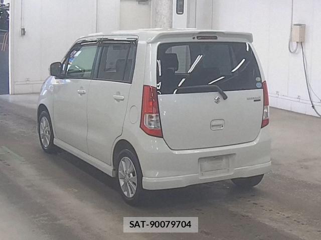 Suzuki WAGON R 2011-10 8330144-4