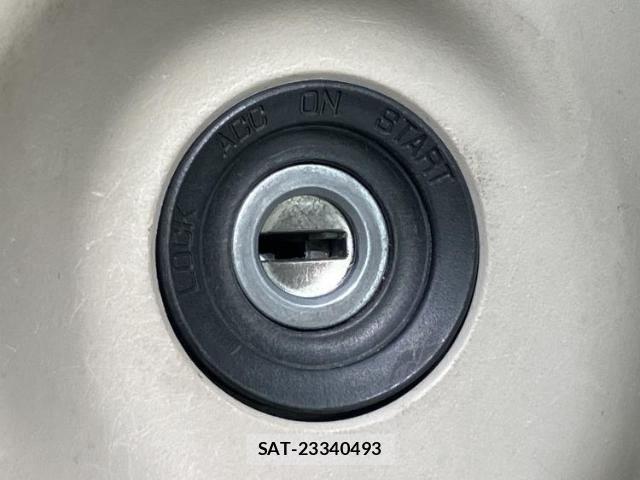 Suzuki WAGON R 2018-04 8330483-10