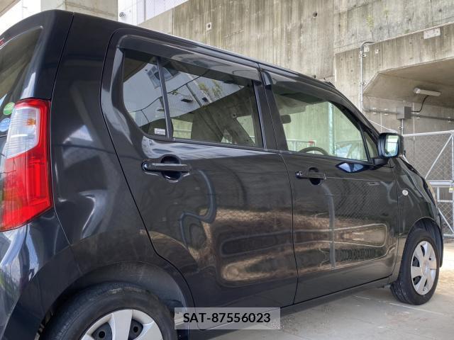 Suzuki WAGON R 2014-04 8330680-7