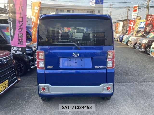 Daihatsu WAKE 2015-02 8328381-4