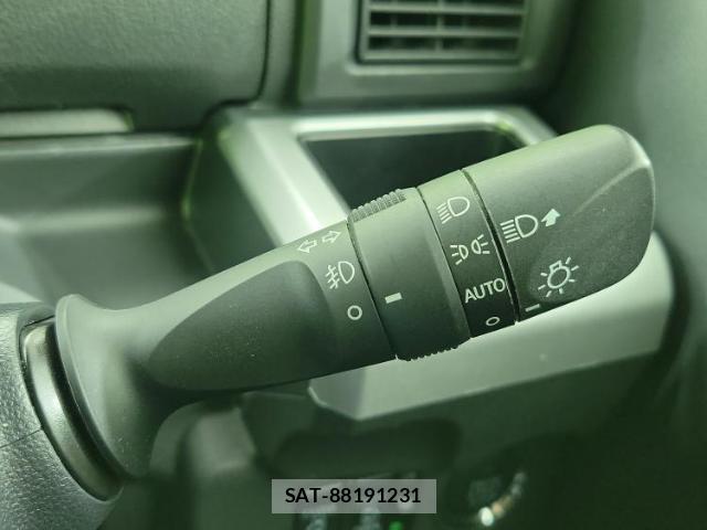 Daihatsu WAKE 2021-02 8329449-15