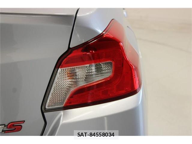 Subaru WRX S4 2017-02 8327941-17